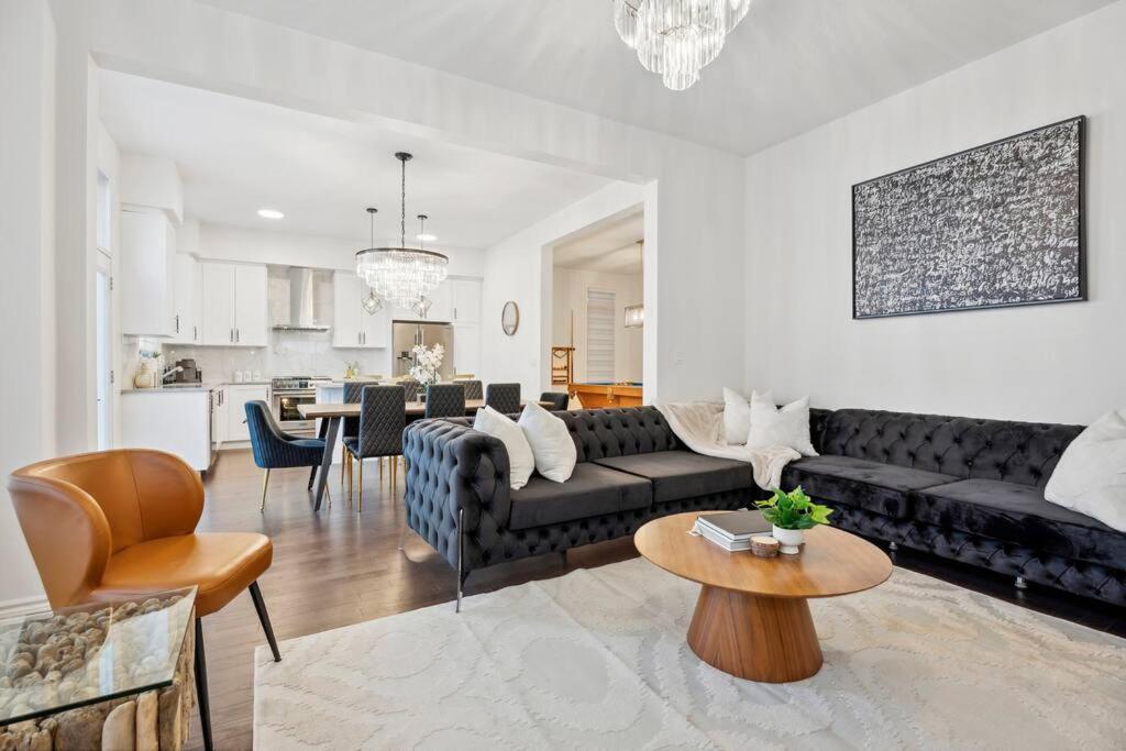 Barrie Luxe, Pool Table 6 Bedroom 6 Ba Custom Design A+ Location Exteriör bild