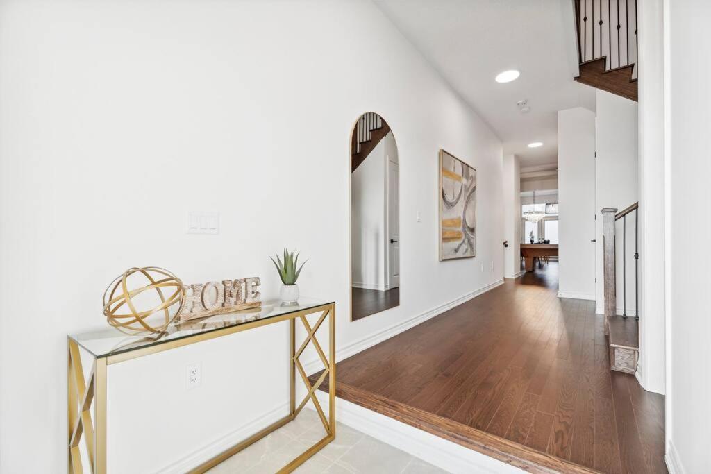 Barrie Luxe, Pool Table 6 Bedroom 6 Ba Custom Design A+ Location Exteriör bild