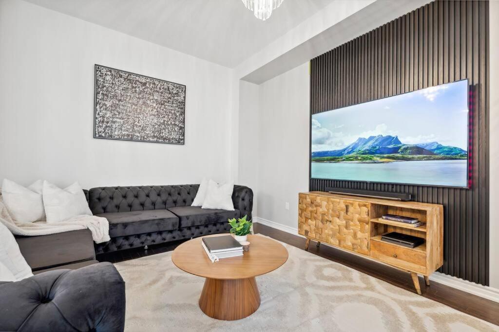 Barrie Luxe, Pool Table 6 Bedroom 6 Ba Custom Design A+ Location Exteriör bild