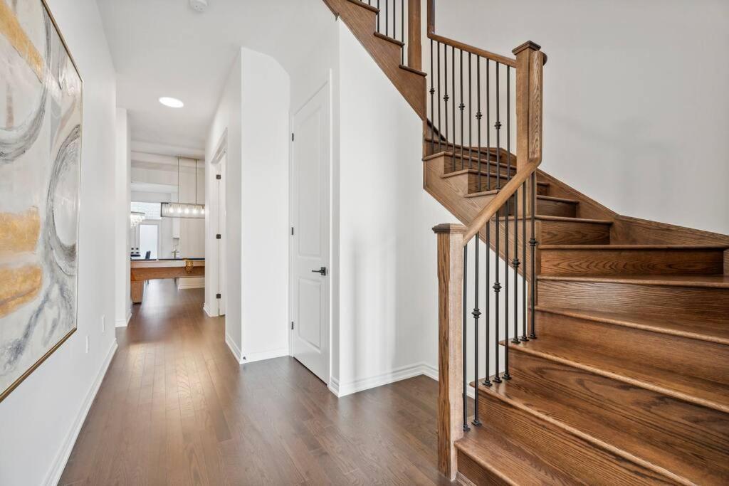 Barrie Luxe, Pool Table 6 Bedroom 6 Ba Custom Design A+ Location Exteriör bild