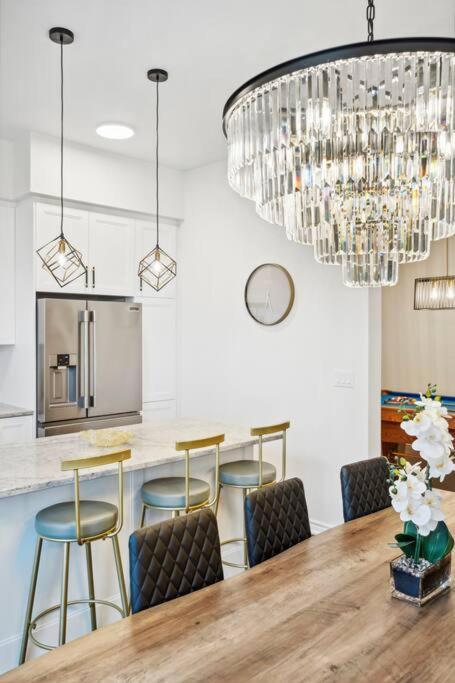 Barrie Luxe, Pool Table 6 Bedroom 6 Ba Custom Design A+ Location Exteriör bild